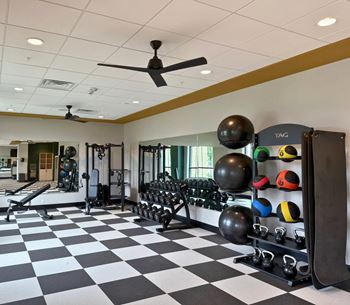 24/7 Fitness center + sauna